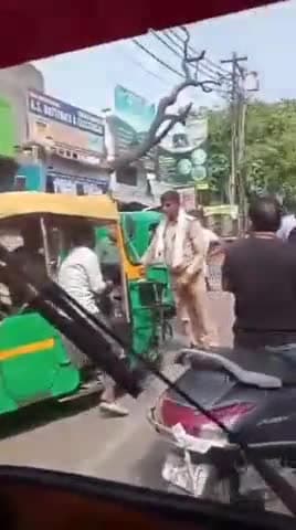 मुरादाबाद: सोशल मीडिया पर वायरल हो रही मारपीट के वीडियो को लेकर पुलिस अधीक्षक ने लिया संज्ञान