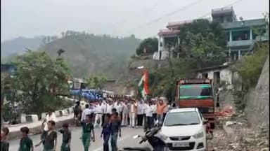 चम्पावत: अमोडी बाजार में भारतीय सेना के शौर्य सम्मान में निकाली गई भव्य तिरंगा यात्रा