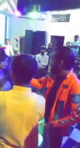 कानपुर: ग्वालटोली में अवैध पिस्टल से फायर करते युवक का वीडियो हुआ वायरल