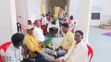 सरमेरा: सरमेरा प्रखंड कार्यालय में डॉक्टरों की टीम ने वृद्धजन और दिव्यांगजनों के लिए विशेष शिविर का आयोजन किया