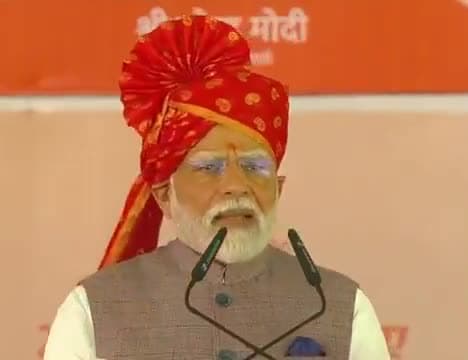 सेना ने जो किया वो देश के लिए था, मोदी जो कर रहे हैं वो सिर्फ सत्ता के लिए है ! #aamnews24