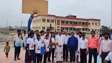 उचकागांव: प्रखंड की नौ पंचायतों में बने 10 खेल मैदानों का हुआ उद्घाटन; त्रिलोकपुर में बीडीओ व मुखिया ने किया शुभारंभ