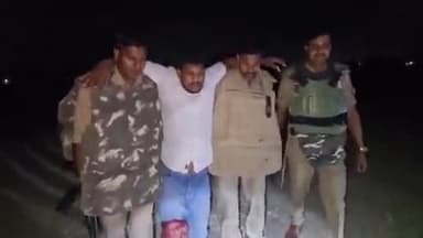 ज्ञानपुर: उगापुर में लुक छुपकर रह रहा जिला बदर अपराधी, चेकिंग के दौरान पुलिस से मुठभेड़ में लगी गोली