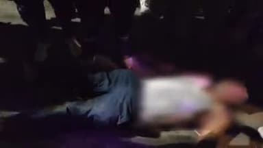 झांसी: रेलवे स्टेशन पर पार्सल लेने आए व्यक्ति की तूफान में होर्डिंग गिरने से हुई मौत, पिकअप गाड़ी के ऊपर सो रहा था शख्स