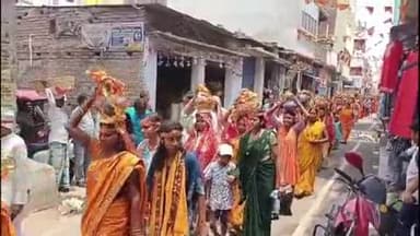 सिलाव: खोजागाछी गांव से भागवत कथा को लेकर निकाली गई कलश शोभा यात्रा