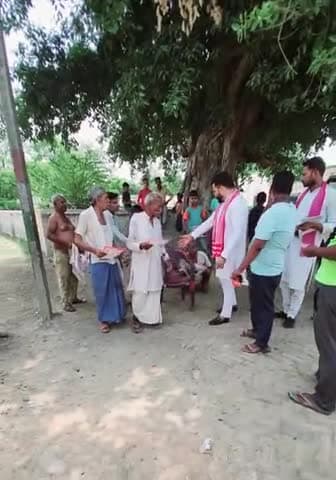 27 जनवरी 2025 से प्रतिदिन गांव गांव व घर-घर जाकर की पीडीए पर मीटिंग व पीडीए पर चर्चा

आज दिनाँक 22 मई 2025 को 136 ददरौल विधानसभा शाहजहांपुर के ग्राम पंचायत  दलेलापुर ग्राम पंचायत परासिंन में गांव गांव घर-घर जाकर पीडीए पर चर्चा की ग