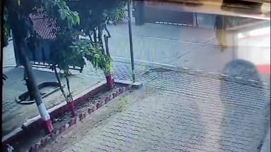 अमरोहा: डिडौली कोतवाली से लेखपाल की बाइक की अदला-बदली, युवक सीसीटीवी में कैद, पुलिस जांच में जुटी