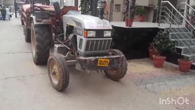 अरवल: प्रसाद इंग्लिश बाजार के पास खनन विभाग ने अवैध बालू से लदे ट्रैक्टर को किया ज़ब्त