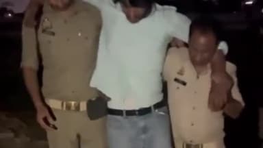 कोल: मथुरा पुल हाईवे के नीचे पुलिस की बदमाशों से हुई मुठभेड़, 2 बदमाश पैर में गोली लगने से घायल, दोनों को किया गिरफ्तार