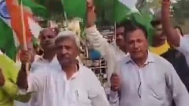 कादीपुर: देवाढघाट में भाजपा पदाधिकारियों ने निकाली तिरंगा यात्रा, लगाए जिंदाबाद के नारे