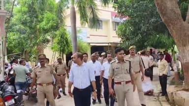 ज्ञानपुर: जिलाधिकारी और एसपी ने थाना कोईरौना का किया औचक निरीक्षण