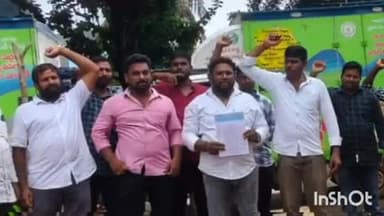 రేషన్ పంపిణీ వాహనాలను రద్దు చేయాలన్న ప్రభుత్వ నిర్ణయం వెంటనే ఉపసంహరించుకోవాలని ఎండీయు ఆపరేటర్లు కోటఉరట్లలో ధర్నా