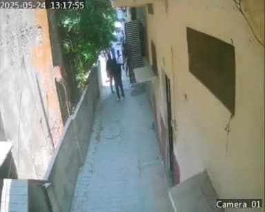 मुरादाबाद: कटघर इलाके में पैसे के लेनदेन को लेकर दो पक्षों में फायरिंग, घटना का वीडियो सोशल मीडिया पर वायरल