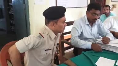 बलिया: बलिया थाना परिसर में भूमि विवाद मामलों के निपटारे के लिए जनता दरबार का आयोजन