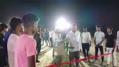 दुर्गावती: चेहरिया में क्रिकेट टूर्नामेंट के सेमीफाइनल मुकाबले का उद्घाटन समाजसेवी डॉ. जवाहर बिंद ने फीता काटकर किया