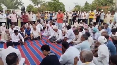 धारूहेड़ा: नंदरामपुर बास गांव में पंचायत ने भारी वाहनों के लिए रोकी सड़क, ग्रामीणों में रोष  #jansamasya