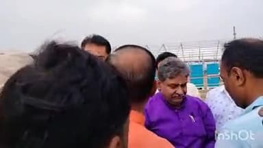 बिक्रमगंज: बिक्रमगंज में प्रधानमंत्री के कार्यक्रम स्थल का मंत्री संजय सरावगी ने किया निरीक्षण, प्रचार रथ को झंडी दिखाकर किया रवाना