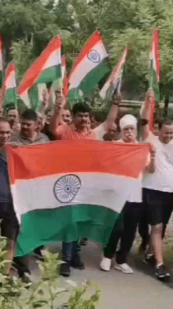 अलवर: अलवर के कंपनी बाग में ऑपरेशन सिंदूर की सफलता को लेकर निकाली गई तिरंगा रैली, लोगों ने लगाए भारत माता की जय के नारे