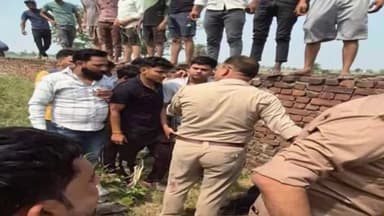 कोल: अलहदादपुर के निकट 4 लोगों के मारपीट मामले में पुलिस हुई सख्त, आरोपियों का पोस्टर किया जारी
