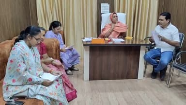 मंदसौर: मंदसौर नपा अध्यक्ष और सदस्यों के साथ पीआईसी की बैठक में नगर पालिका के दो मुद्दों पर चर्चा हुई