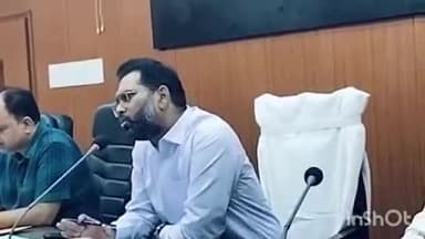 गोपालगंज: कलेक्ट्रेट परिसर में डीएम ने विभिन्न विभागों की समीक्षा बैठक की, कई निर्देश दिए