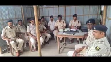 कटिहार: SP वैभव शर्मा के निर्देश पर मुफ्फसिल थाना परिसर में पुलिसकर्मियों को कंप्यूटर का प्रशिक्षण