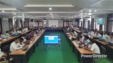 कटिहार: विकास भवन में अमीन और पंचायत सचिवों के लिए प्रशिक्षण कार्यक्रम आयोजित, कई लोग रहे मौजूद