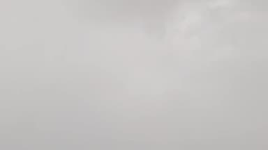 अमरोहा: अमरोहा में मौसम का मिजाज बदला, तेज हवा के साथ हो रही बारिश ने आम की फसल को भारी नुकसान पहुँचाया