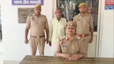 हसनपुर: सैदनगली थाना पुलिस ने शराब व अन्य धाराओं में फरार चल रहे वारंटी को मुखबिर की सूचना पर किया गिरफ्तार