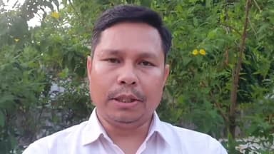 रामपुर: जिला कृषि अधिकारी ने अपने ऑफिस कैंपस में मीडिया से कहा, स्वरोजगार के लिए एग्रीकल्चर की डिग्री हेतु आवेदन करें