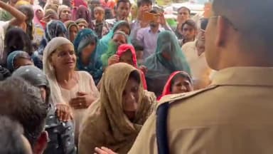 मंदसौर: 5 लोगों के खिलाफ NDPS एक्ट की झूठी कार्रवाई का आरोप, मुस्लिम समाज ने SP कार्यालय में एडिशनल SP को दिया ज्ञापन