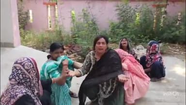 छिबरामऊ: जीटी रोड पर तिवारी फैमिली ढाबा के पास तेज रफ्तार कंटेनर ने पैदल जा रहे स्कूल कर्मचारियों को मारी टक्कर, हुई मौत