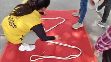 अजमेर: महावीर सर्किल पर सिविल डिफेंस की टीम ने आमजन को आपात स्थिति में बचने और बचाने के तरीके बताए