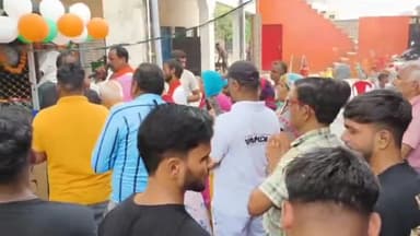 धनौरा: गजरौला रेलवे स्टेशन रोड स्थित शिवमंदिर पर हवन व आरती कार्यक्रम का आयोजन, लोगों ने बढ़-चढ़कर भाग लिया