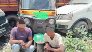 गरखा: महमदा गरखा मार्ग पर मद्य निषेध विभाग ने ऑटो के साथ दो लोगों को किया गिरफ्तार