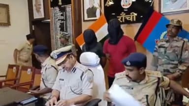 कांके: कांके थाना क्षेत्र में ज़मीन कारोबारी की चाकू मारकर हत्या, पत्नी सहित तीन आरोपी गिरफ्तार