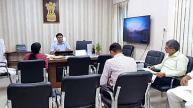 बेतिया: बेतिया में स्वीप कोर कमिटि की बैठक अध्यक्ष-सह-उप विकास आयुक्त की अध्यक्षता में हुई संपन्न