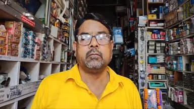 खबर औरैया से एक विचित्र पर संस्था के अध्यक्ष ने अपनी माता जी की पुण्यतिथि पर शरबत का किया वितरण