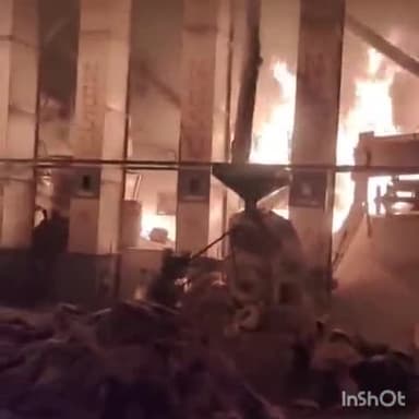 नरपतगंज: बसमतिया पैक्स राइस मिल में हुई भीषण अग्निकांड, लाखों की क्षति