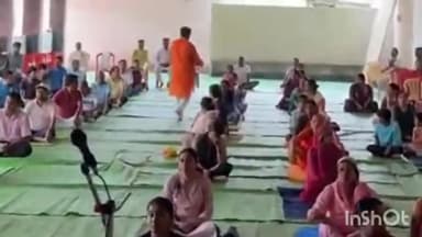 जगदलपुर: दुर्गा मंदिर प्रांगण में आयोजित योग शिविर में शामिल हुए राज्य योग आयोग के अध्यक्ष रूप नारायण सिन्हा
