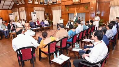 कांके: राजभवन में राष्ट्रीय शिक्षा नीति-2020 के क्रियान्वयन और भारतीय ज्ञान परंपरा पर परिचर्चा का आयोजन