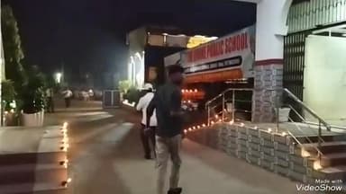 बिक्रमगंज: बिक्रमगंज द डीपीएस विद्यालय के प्रांगण में पीएम के कार्यक्रम की पूर्व संध्या पर दीपोत्सव और सांस्कृतिक कार्यक्रम आयोजित