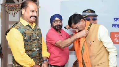 कांके: रांची सांसद संजय सेठ ने रातु रोड स्थित आवास पर लोगों से मुलाकात कर उनकी समस्याएं सुनीं