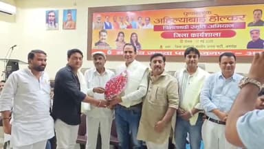 अमरोहा: अमरोहा भाजपा जिला कार्यालय पर हिंदी पत्रकारिता दिवस पर पत्रकारों का जिलाध्यक्ष ने किया सम्मान
