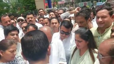 इंदौर: जीतू पटवारी के भाइयों पर FIR के बाद कांग्रेस का हंगामा, दिग्विजय सिंह ने दी उग्र प्रदर्शन की चेतावनी