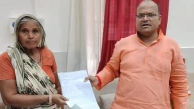 रामगंजमण्डी: अपनी पोतियों के जन्म प्रमाण पत्र बनाने नगर पालिका पहुंची महिला से कर्मचारी ने मांगी रिश्वत, पालिकाध्यक्ष को सौंपी शिकायत