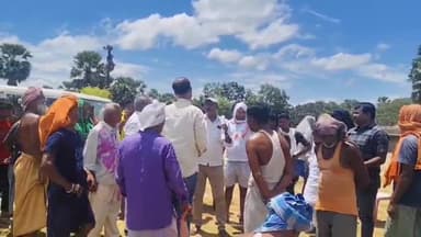 नाथनगर: बिहारीपुर गांव से जोड़ने के लिए सर्विस रोड की मांग, एनएचएआई के पदाधिकारियों के साथ गांव वालों ने की बैठक #jansamasya