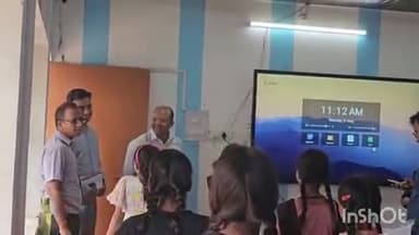 बलरामपुर: प्रमुख सचिव परिवहन विभाग ने कस्तूरबा गांधी आवासीय विद्यालय का किया निरीक्षण, स्मार्ट क्लास में पढ़ाई का लिया जायजा