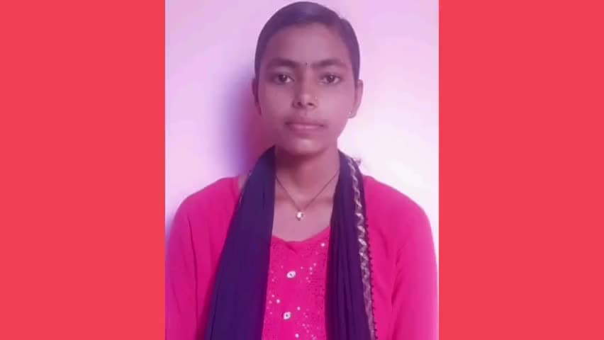 अलका कुमारी  प्रथम तो वंदना और दीक्षा ने क्रमशः दूसरे व तीसरे स्थान के साथ बनी प्रखंड टॉपर