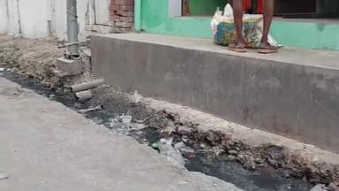 सिराथू: दारानगर की सैनी मार्ग पर चार सालों से नहीं बनी सड़क के दोनों ओर नालियां, गंदगी और बदबू से लोग परेशान #jansamasya